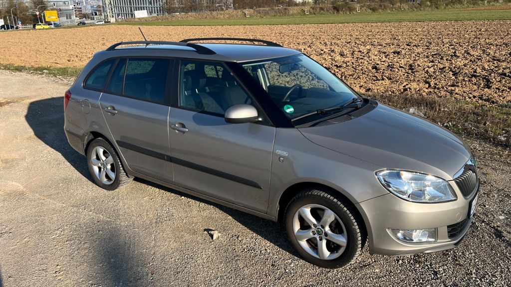 Skoda Fabia 124.900 km 4.600 &euro; Esslingen 73732