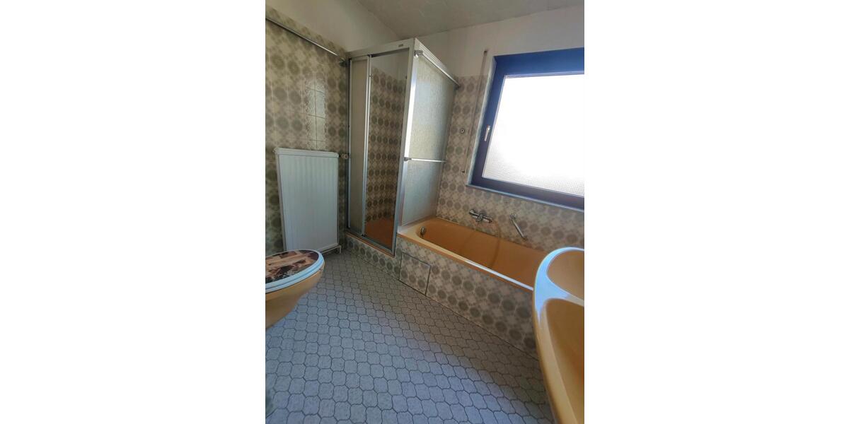 Doppelhaushälfte Leonberg - 6 Zimmer, 146 m&sup2;, 550.000&euro; | Angebot:25893974