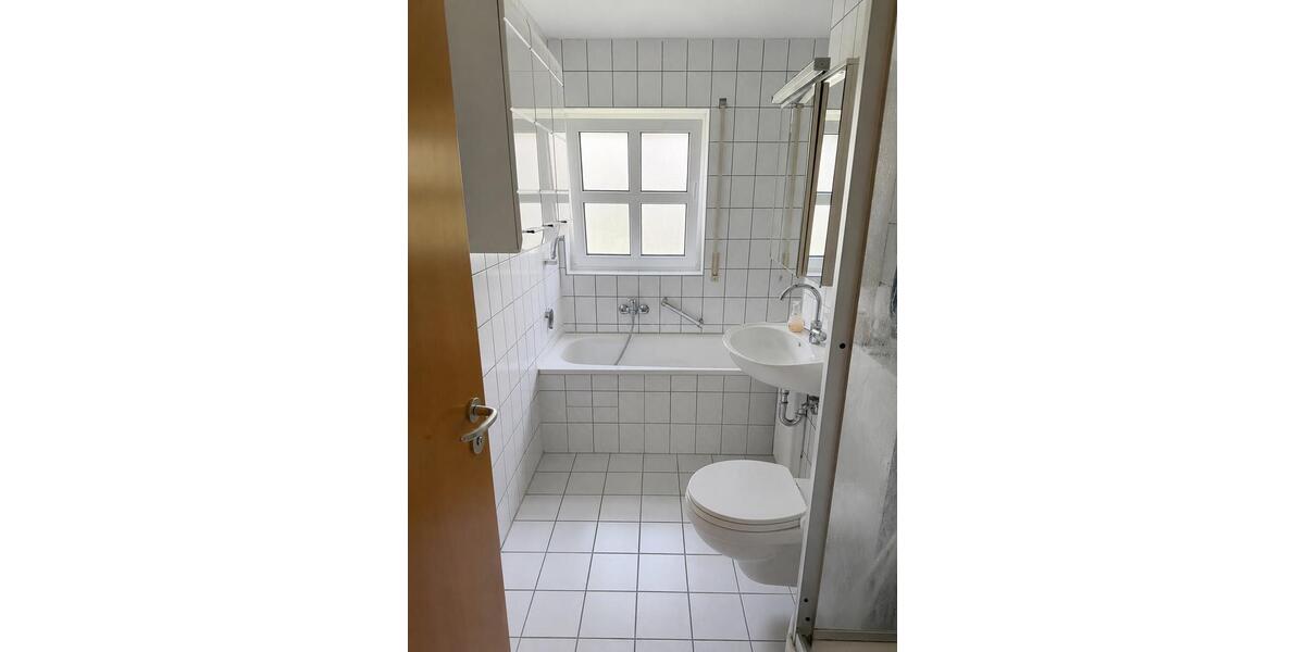 Etagenwohnung Ditzingen - 2 Zimmer, 65 m&sup2;, 1.080&euro; | Angebot:26679239