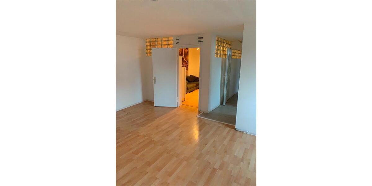 Etagenwohnung Pleidelsheim - 6 Zimmer, 110 m&sup2;, 1.690&euro; | Angebot:24839462