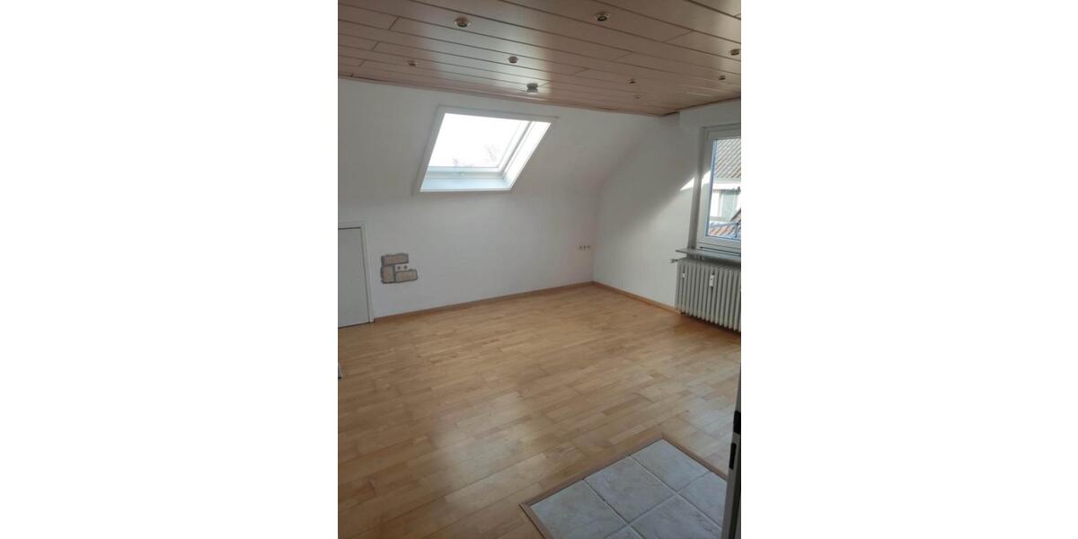 Dachgeschoßwohnung Schorndorf - 3 Zimmer, 59 m&sup2;, 780&euro; | Angebot:25216223