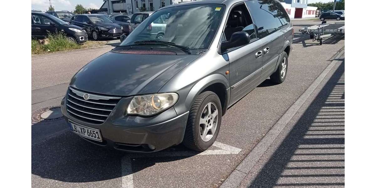 Chrysler Grand Voyager 305.000 km 2.890 &euro; Sachsenheim 74343