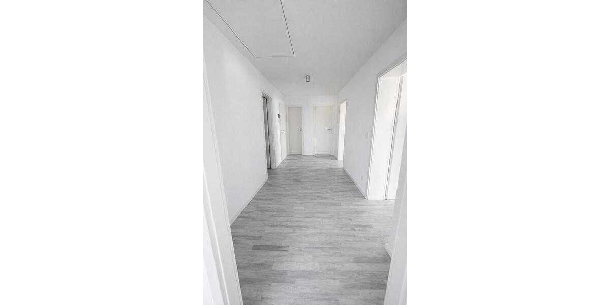 Etagenwohnung Esslingen am Neckar Pliensauvorstadt - 3 Zimmer, 75 m&sup2;, 1.500&euro; | Angebot:25982337