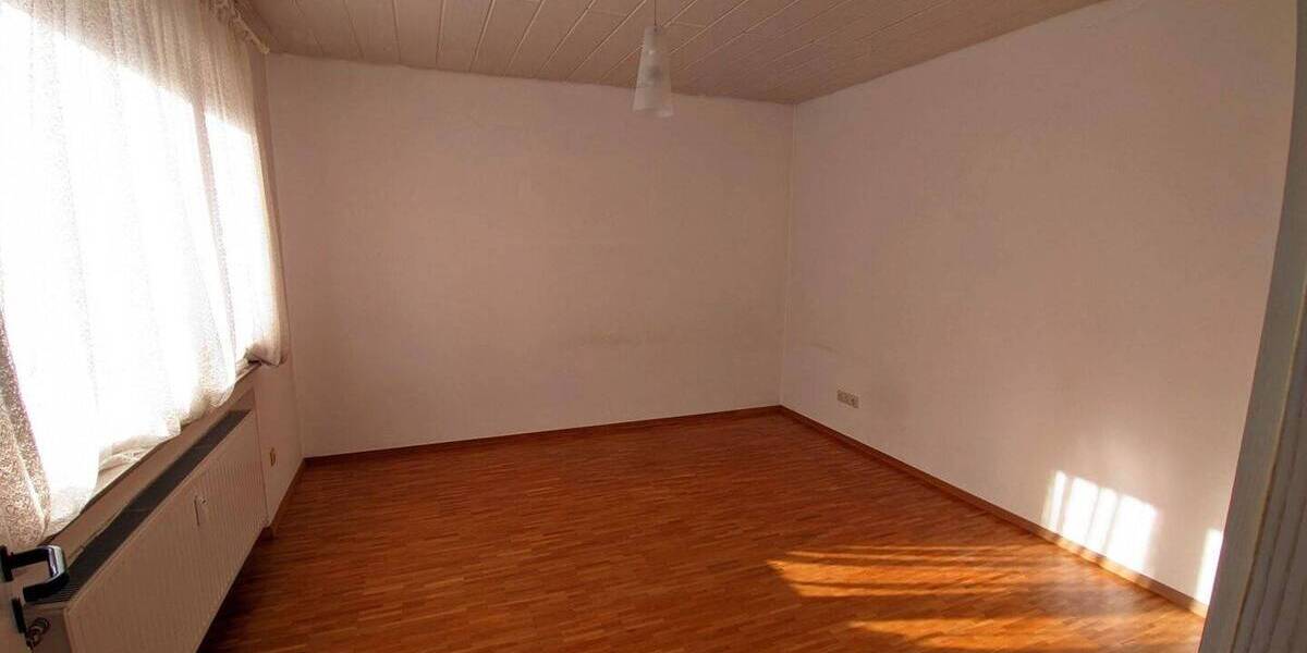 Etagenwohnung Kornwestheim - 3 Zimmer, 63 m&sup2;, 185.000&euro; | Angebot:26064711