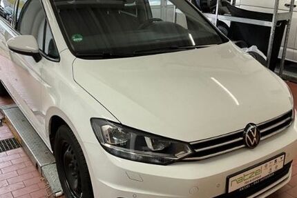 VW Touran 87.173 km 23.890 &euro; Zell u.A. 73119