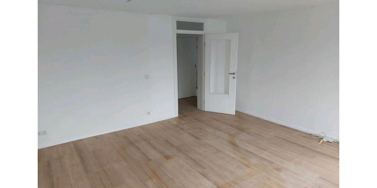 Etagenwohnung Backnang - 3 Zimmer, 80 m&sup2;, 1.100&euro; | Angebot:26680577