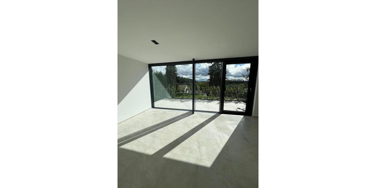 Erdgeschoßwohnung Leonberg - 3 Zimmer, 84 m&sup2;, 1.950&euro; | Angebot:25152128