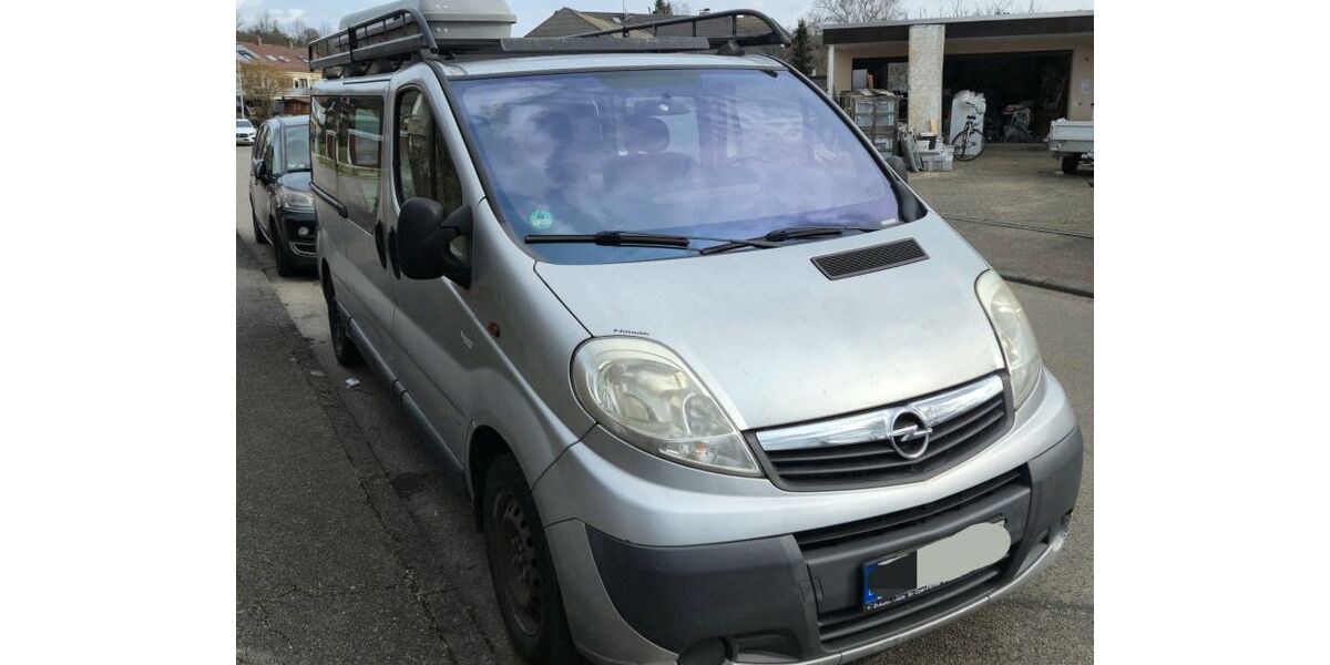 Opel Vivaro 141.000 km 9.999 &euro; Nürtingen 72622