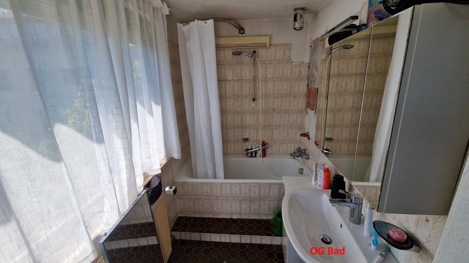 Einfamilienhaus Esslingen am Neckar Pliensauvorstadt - 7 Zimmer, 127 m&sup2;, 439.000&euro; | Angebot:27255830