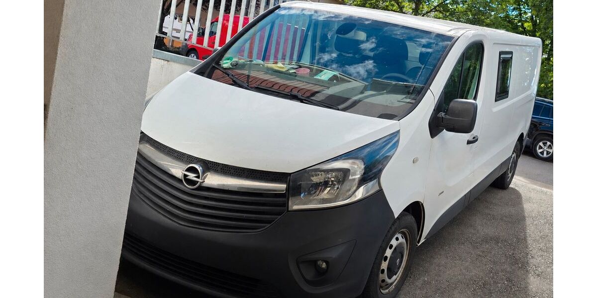 Opel Vivaro 174.000 km 8.800 &euro; Vaihingen 71665