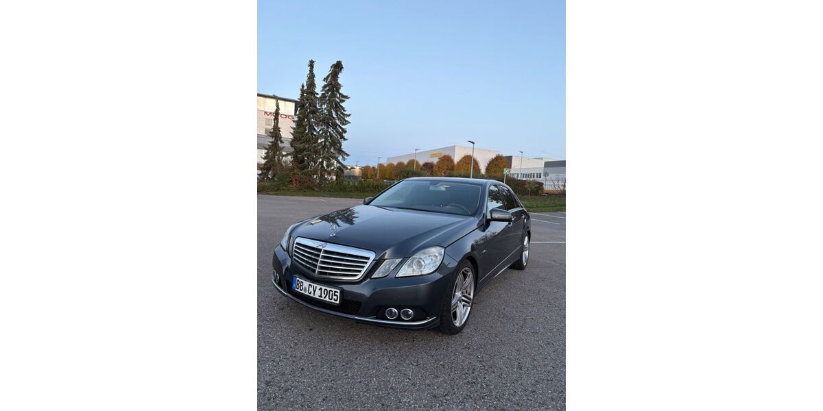 Mercedes-Benz E 200 183.000 km 7.499 &euro; Sindelfingen 71065