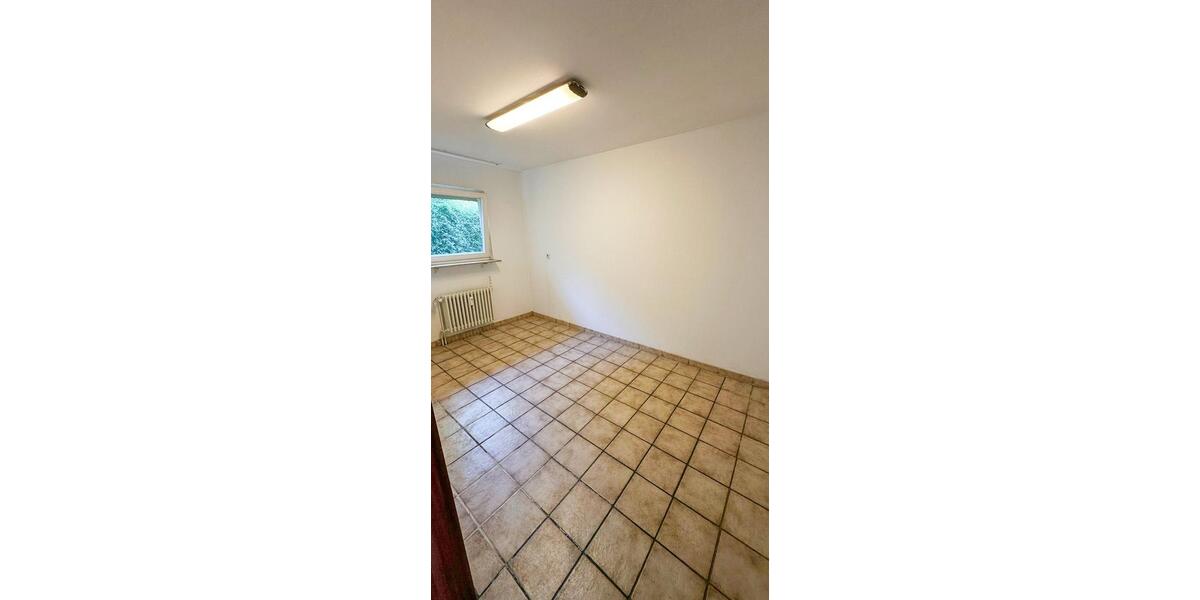 Etagenwohnung Böblingen - 3 Zimmer, 91 m&sup2;, 1.200&euro; | Angebot:26676210