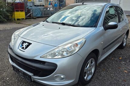Peugeot 206 142.000 km 1.950 &euro; Uhingen 73066