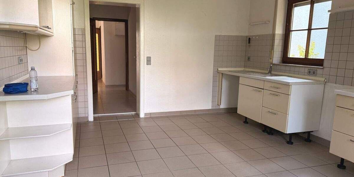 Mehrfamilienhaus, Wohnhaus Stuttgart Stammheim - 7 Zimmer, 135 m&sup2;, 585.000&euro; | Angebot:25704057