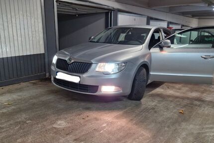 Skoda Superb 221.000 km 4.700 &euro; Stuttgart 70376