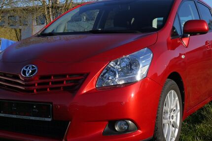 Toyota Verso 103.489 km 11.900 &euro; Dettenhausen bei Stuttgart 72135