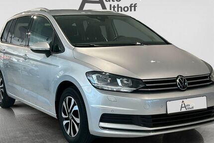 VW Touran 108.600 km 22.999 &euro; Stuttgart 70195