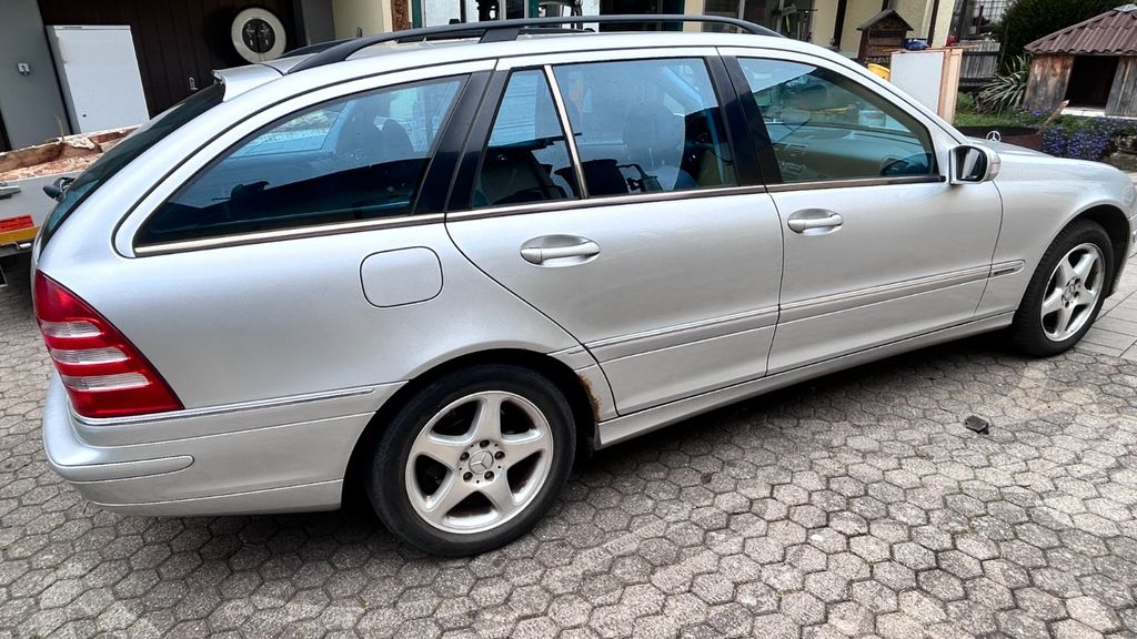 Mercedes-Benz C 180 193.600 km 3.000 &euro; Sachsenheim 74343