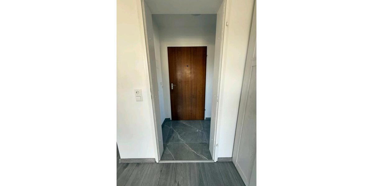 Etagenwohnung Esslingen am Neckar Hegensberg - 1 Zimmer, 28 m&sup2;, 700&euro; | Angebot:26683058