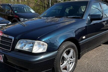 Mercedes-Benz C 180 105.000 km 5.900 &euro; Altbach 73776