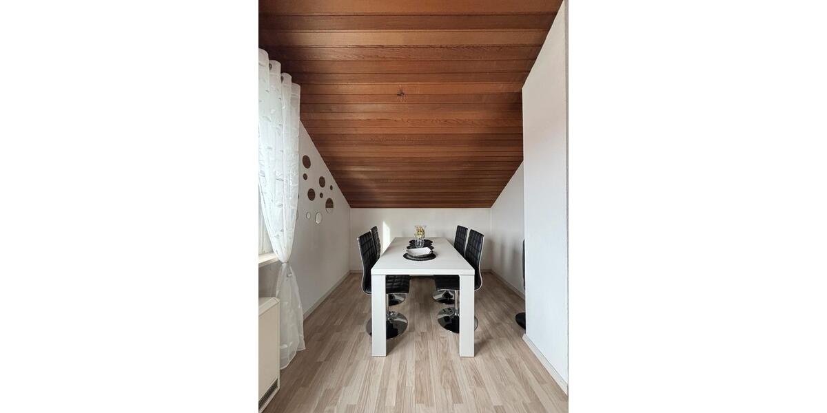 Dachgeschoßwohnung Sulzbach an der Murr - 2.5 Zimmer, 61 m&sup2;, 189.000&euro; | Angebot:25757706