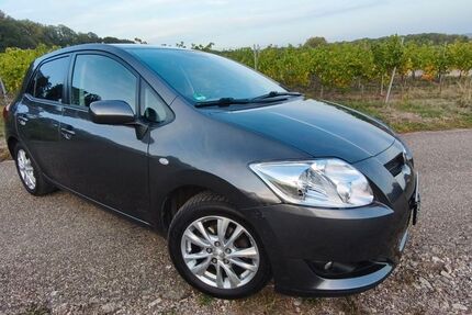 Toyota Auris 153.720 km 4.990 &euro; Steinheim 71711