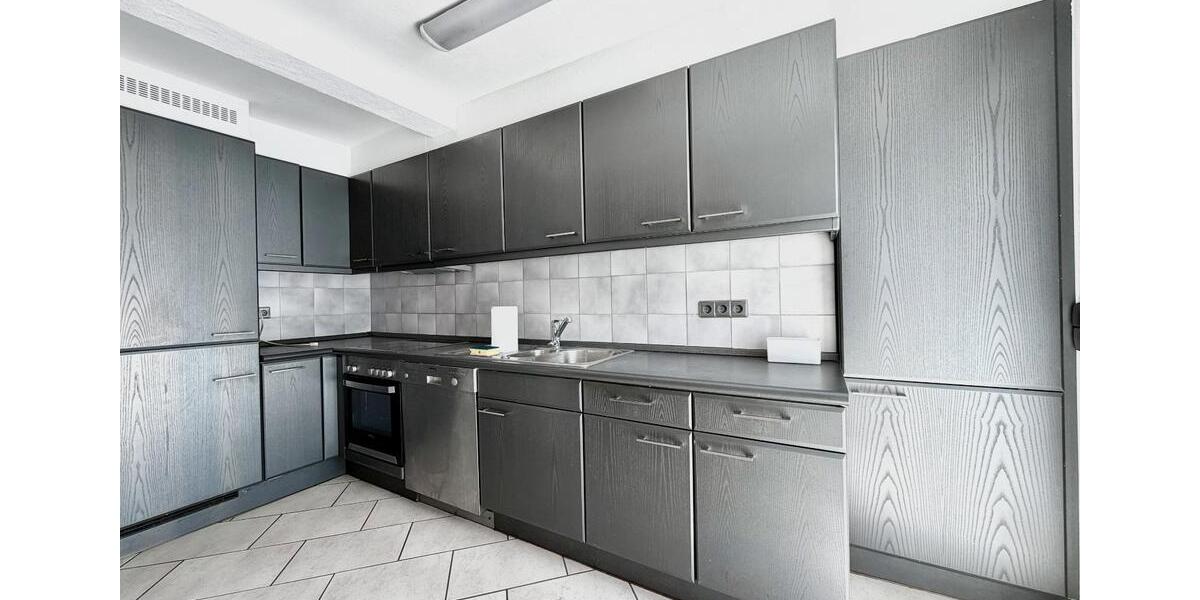Etagenwohnung Sindelfingen - 3.5 Zimmer, 125 m&sup2;, 1.150&euro; | Angebot:27619223