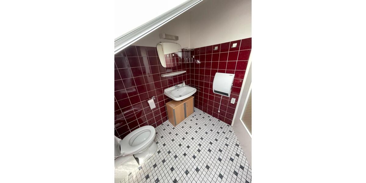 Dachgeschoßwohnung Hemmingen - 3 Zimmer, 60 m&sup2;, 900&euro; | Angebot:25851445