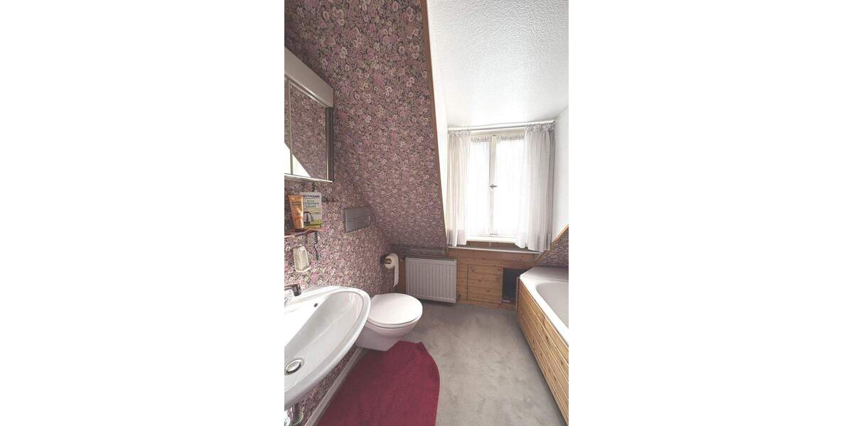 Mehrfamilienhaus, Wohnhaus Stuttgart Kaltental - 8 Zimmer, 200 m&sup2;, 798.000&euro; | Angebot:25662283