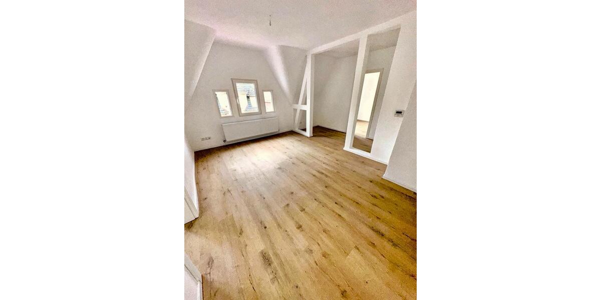 Dachgeschoßwohnung Stuttgart Stuttgart-Ost - 3 Zimmer, 60 m&sup2;, 1.000&euro; | Angebot:26531640