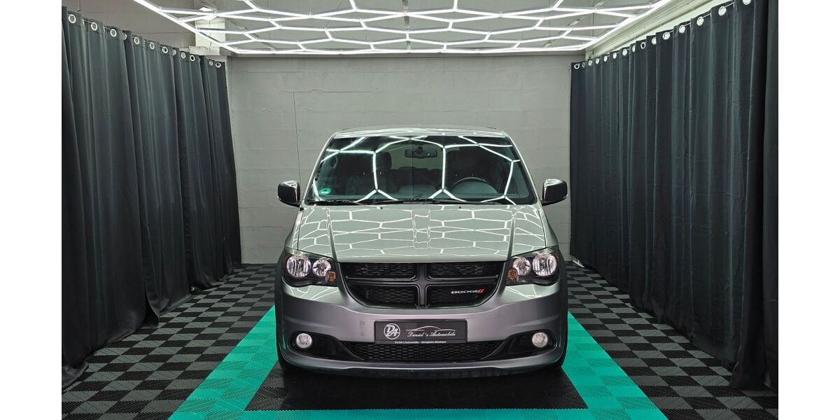 Dodge Grand Caravan 90.500 km 15.987 &euro; Bietigheim-Bissingen 74321