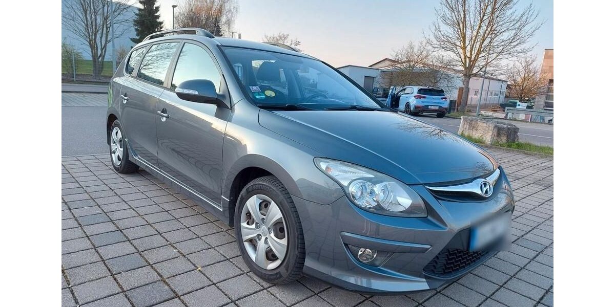 Hyundai i30 250.000 km 3.200 &euro; Löchgau 74369