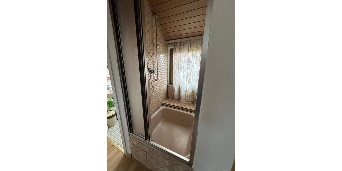 Mehrfamilienhaus, Wohnhaus Leinfelden-Echterdingen Echterdingen - 7 Zimmer, 179 m&sup2;, 695.000&euro; | Angebot:25970659