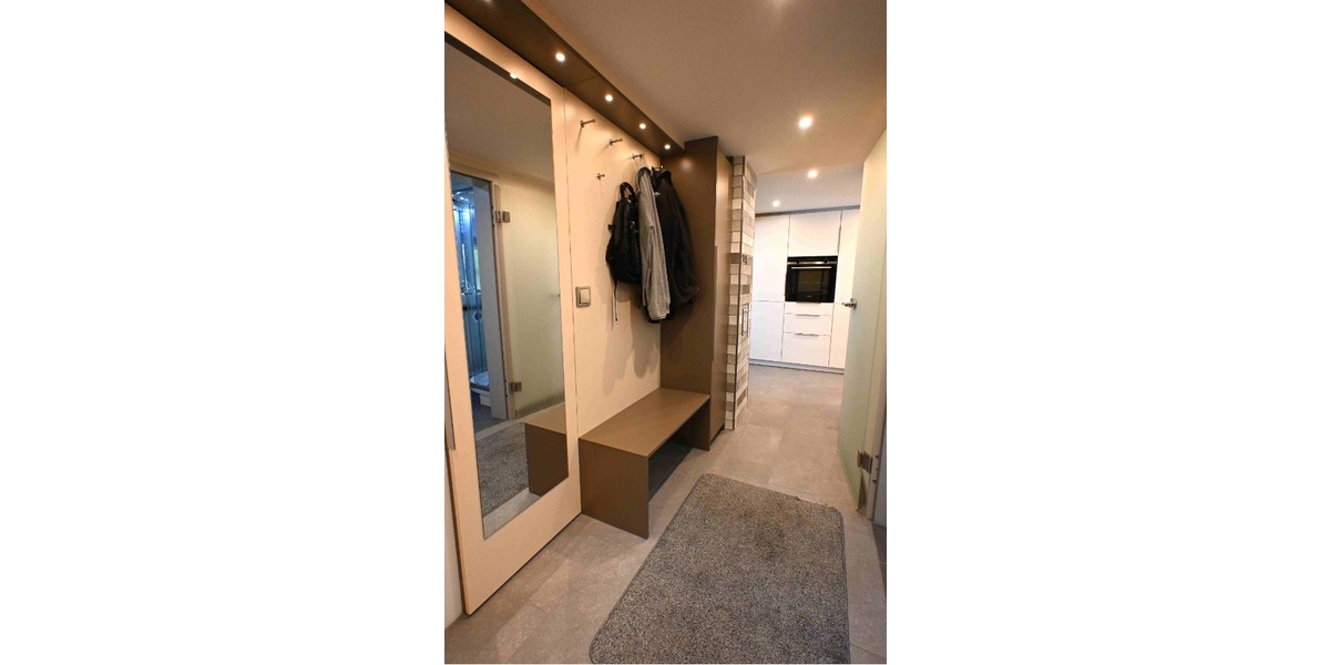 zentral Leben – stilvolle Doppelhaushälfte mit begehbarem Kleiderschrank - Doppelhaushälfte Vaihingen/Enz Enzweihingen | Angebot:24524544