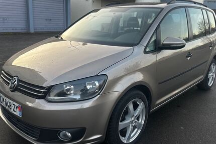 VW Touran 130.821 km 7.800 &euro; Nürtingen 72622