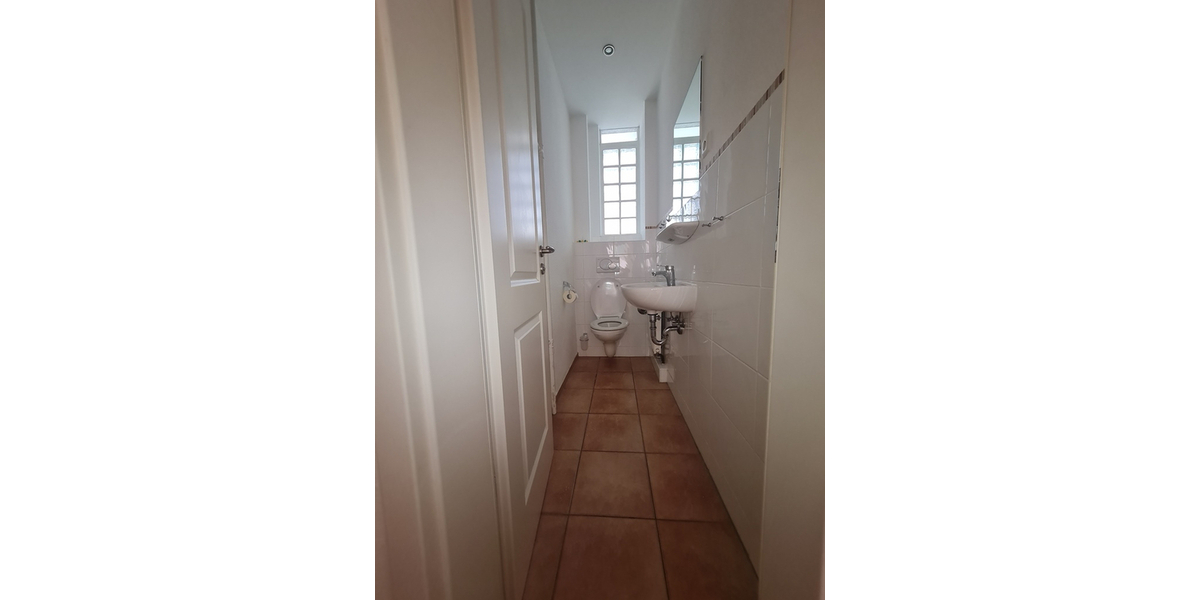 Solides 6-FH in S-Bad Cannstatt: Ruhige Top-Lage nahe Zentrum. Gepflegte Anlage ohne Überraschung! - Mehrfamilienhaus, Wohnhaus Stuttgart / Bad Cannstatt Bad Cannstatt (Stadtbezirk) | Angebot:27313305