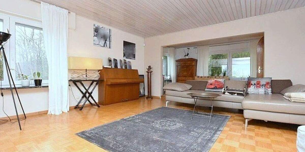 Mehrfamilienhaus, Wohnhaus Gerlingen - 8 Zimmer, 310 m&sup2;, 1.600.000&euro; | Angebot:25796480