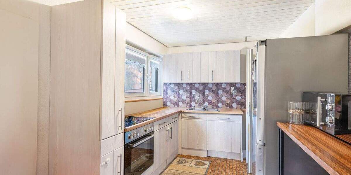 Etagenwohnung Fellbach Schmiden - 3 Zimmer, 93 m&sup2;, 325.000&euro; | Angebot:25698016