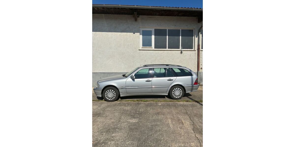 Mercedes-Benz C 180 173.749 km 2.000 &euro; Altenriet 72657