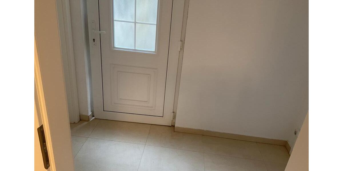 Etagenwohnung Markgröningen - 2 Zimmer, 60 m&sup2;, 1.000&euro; | Angebot:25902079