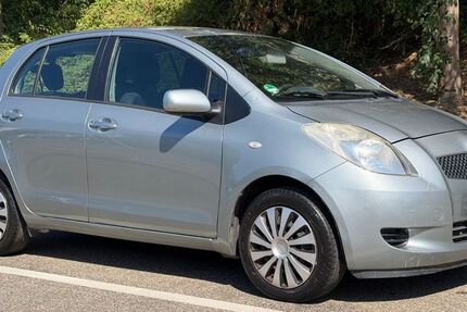 Toyota Yaris 117.000 km 2.700 &euro; Fellbach 70736