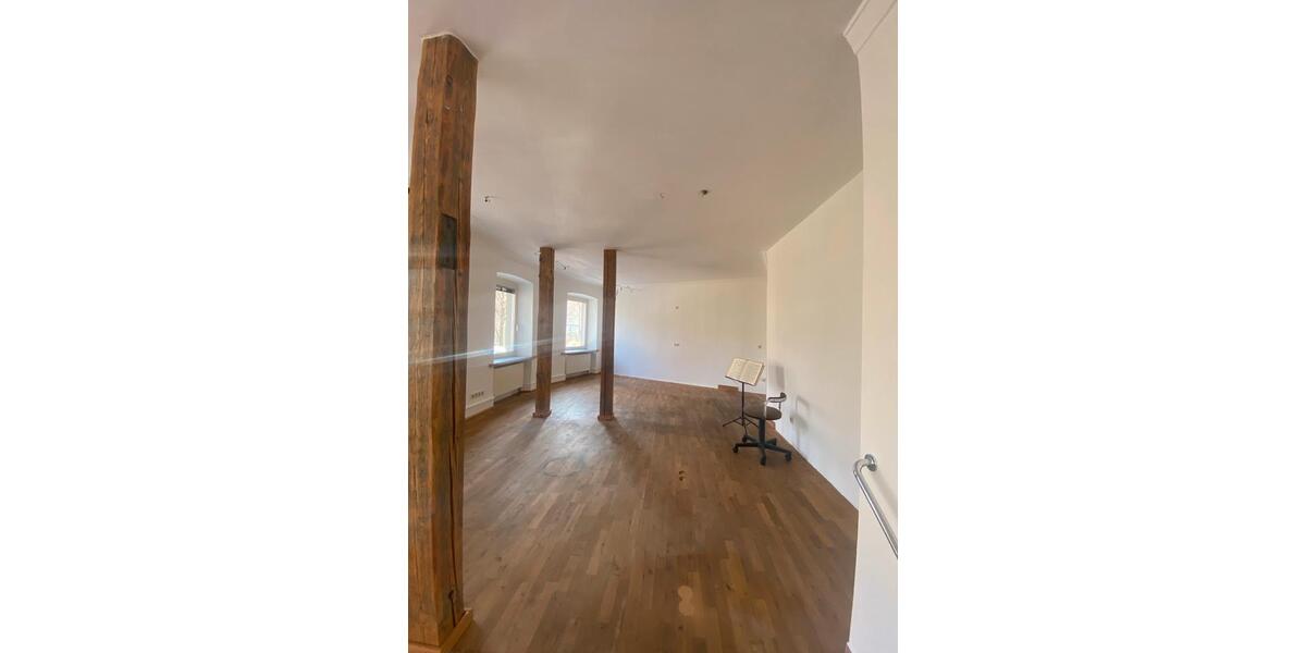 Hochparterre Stuttgart Stuttgart-Nord - 2 Zimmer, 120 m&sup2;, 320.000&euro; | Angebot:25174786