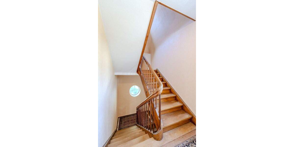 Mehrfamilienhaus, Wohnhaus Stuttgart / Feuerbach Feuerbach - 8 Zimmer, 180 m&sup2;, 795.000&euro; | Angebot:25704035