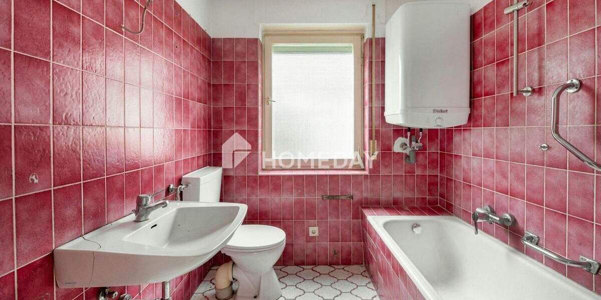 Mehrfamilienhaus, Wohnhaus Eberdingen Hochdorf - 7 Zimmer, 138 m&sup2;, 435.000&euro; | Angebot:25737584