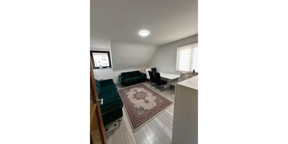 Dachgeschoßwohnung Stuttgart Stuttgart-West - 1.5 Zimmer, 1 m&sup2;, 566&euro; | Angebot:25342588