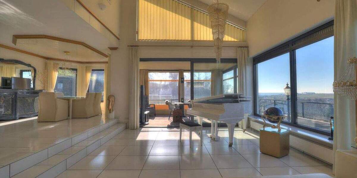 Einfamilienhaus Untergruppenbach - 9 Zimmer, 332 m&sup2;, 980.000&euro; | Angebot:25657368