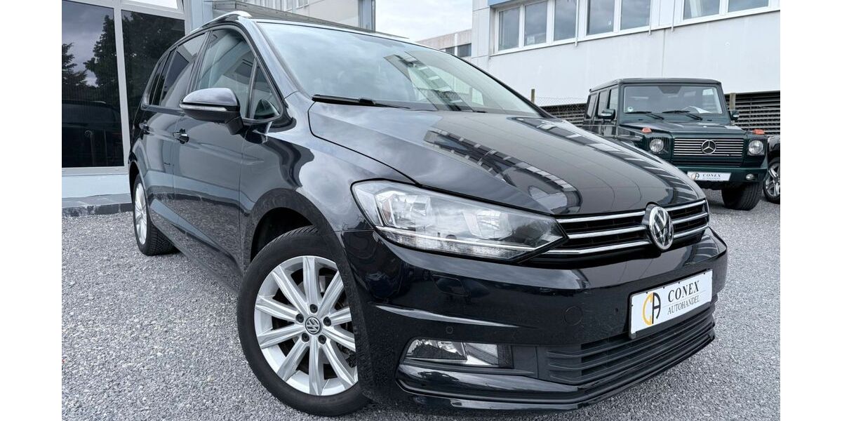 VW Touran 120.000 km 15.490 &euro; Korntal-Münchingen 70825