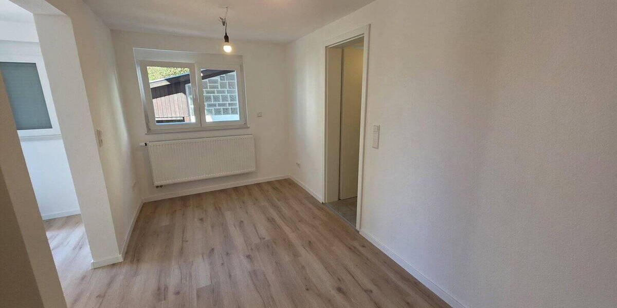 Doppelhaushälfte Nürtingen-Neckarhausen Neckarhausen - 8 Zimmer, 135 m&sup2;, 498.000&euro; | Angebot:25782132
