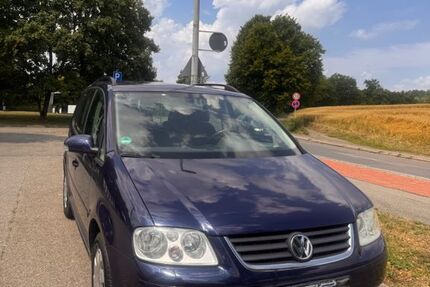 VW Touran 221.000 km 2.099 &euro; Esslingen 73732