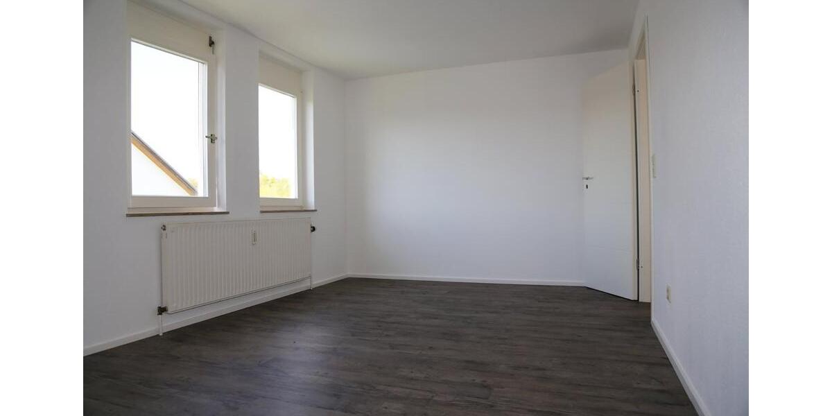 Dachgeschoßwohnung Oberstenfeld - 3.5 Zimmer, 72 m&sup2;, 225.000&euro; | Angebot:25376469